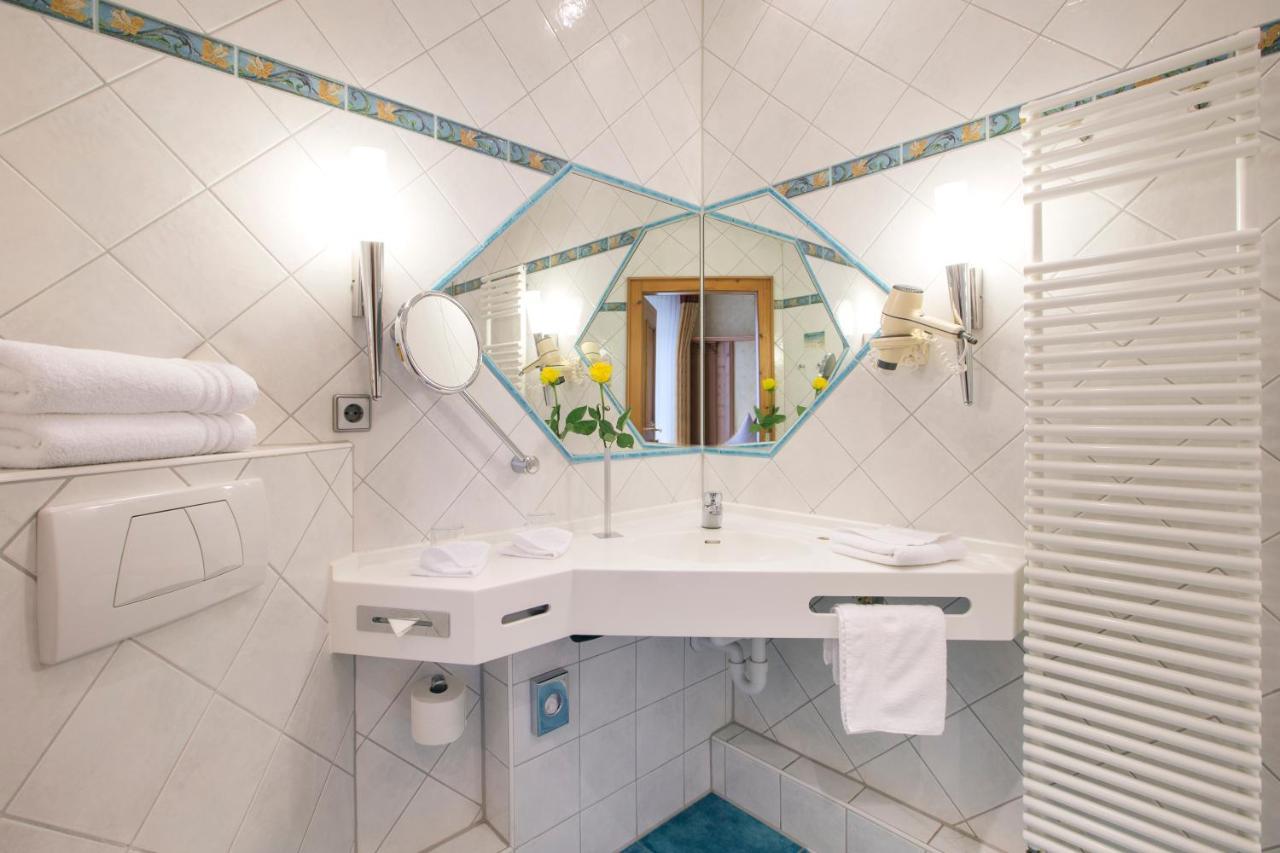 Hotel Petershof Констанц Экстерьер фото